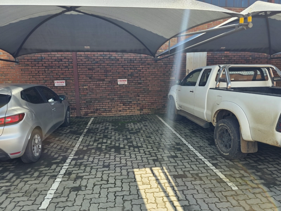 To Let Commercial Property for Rent in Oos Einde Free State